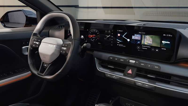 Kia K4 - sportovní detaily v kabině Kia K4 - sportovní detaily v kabině