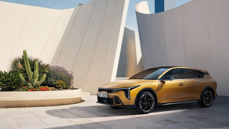Kia K4 - moderní a vyspělé pojetí Kia K4 - moderní a vyspělé pojetí